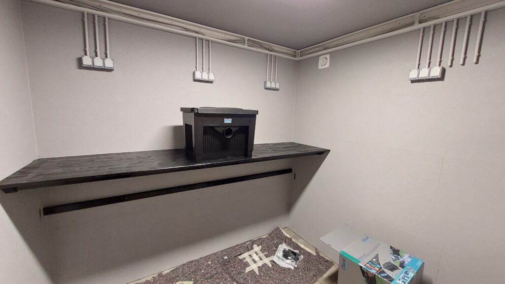 Innenhälterung Streichen und Elektrik: Probe