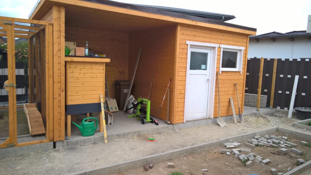 Innenhälterung: Gartenhaus Neubau